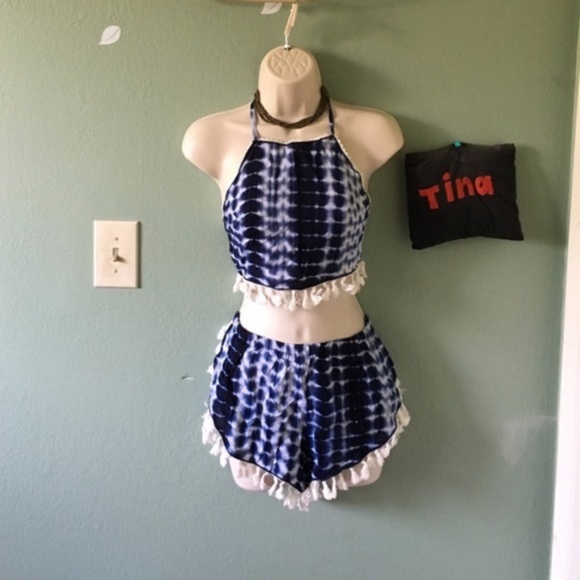 New 2 Piece Tye Dye Crop Top and Shorts Set - Picture 2 of 4